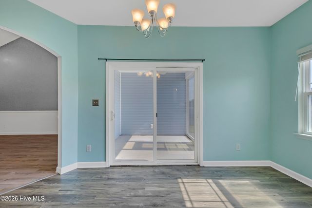300 Channel Run Lane, Sneads Ferry, NC 28460