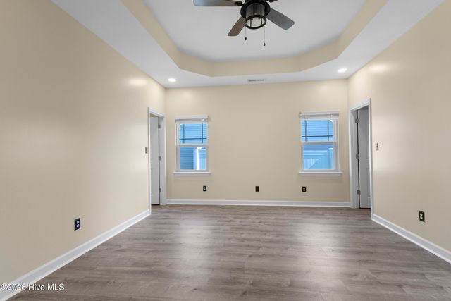 300 Channel Run Lane, Sneads Ferry, NC 28460