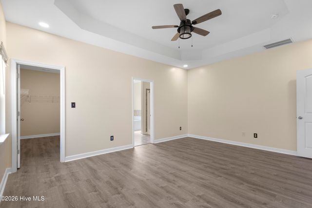 300 Channel Run Lane, Sneads Ferry, NC 28460