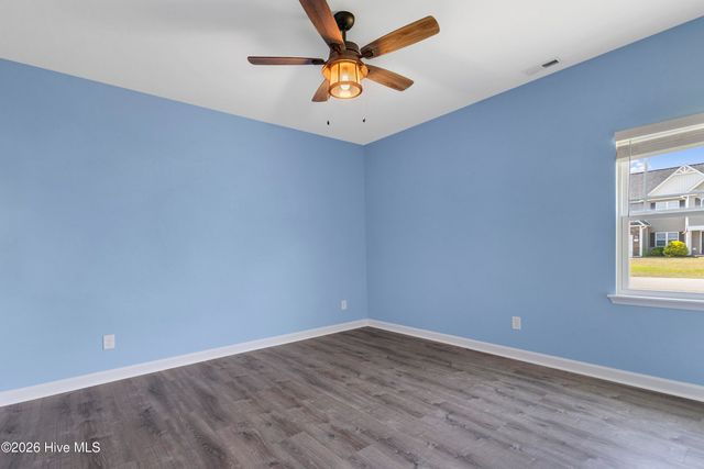 300 Channel Run Lane, Sneads Ferry, NC 28460