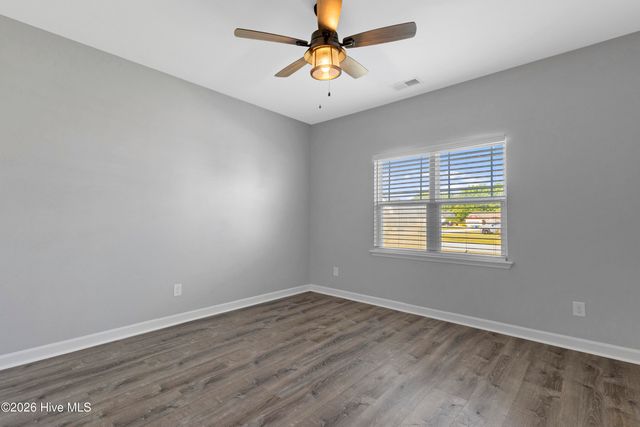 300 Channel Run Lane, Sneads Ferry, NC 28460