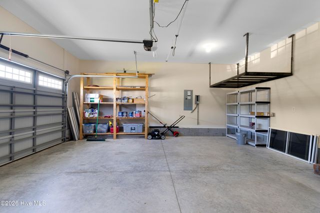 300 Channel Run Lane, Sneads Ferry, NC 28460