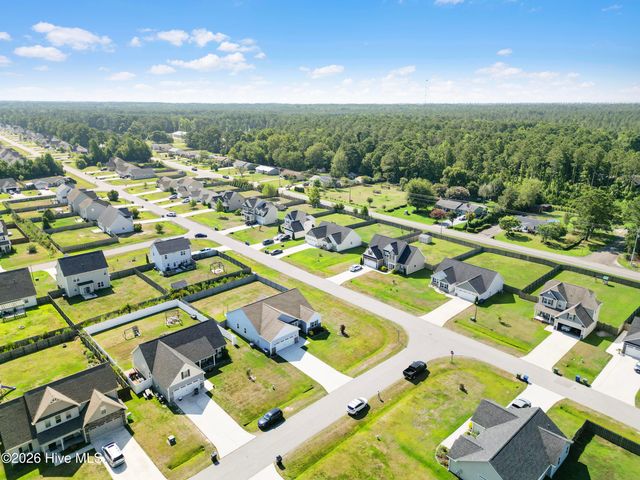 300 Channel Run Lane, Sneads Ferry, NC 28460