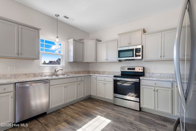 300 Channel Run Lane, Sneads Ferry, NC 28460