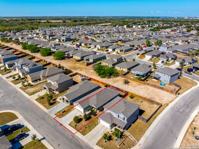 3311 Marshy Oak, San Antonio, TX 78223