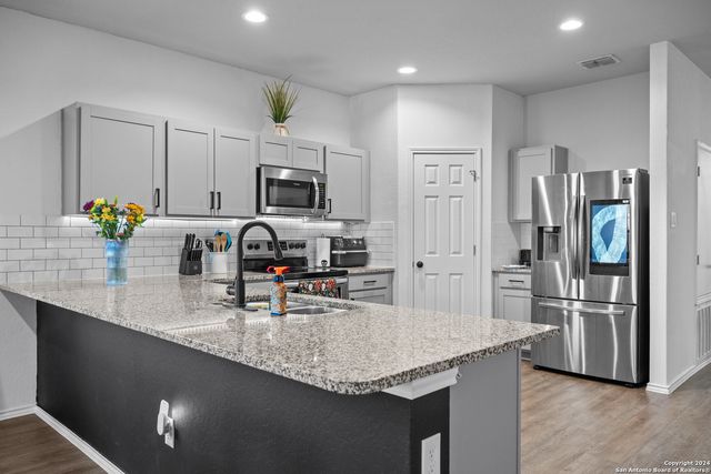 3311 Marshy Oak, San Antonio, TX 78223