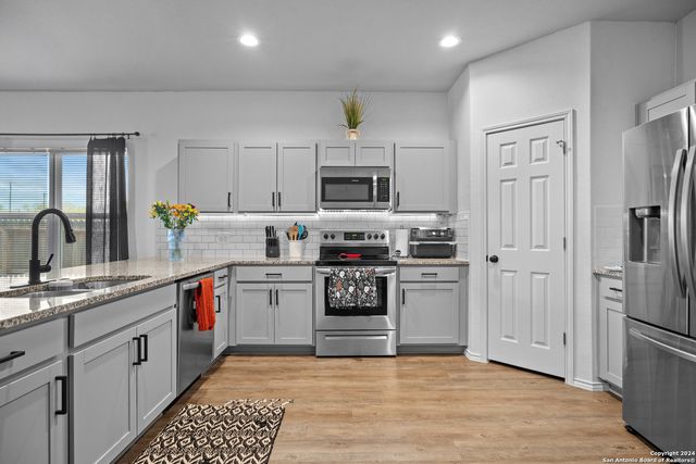 3311 Marshy Oak, San Antonio, TX 78223