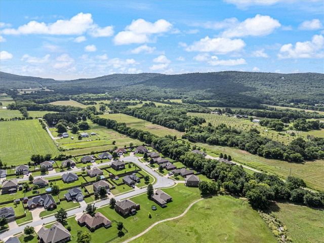 11741 Creek Lane, Farmington, AR 72730