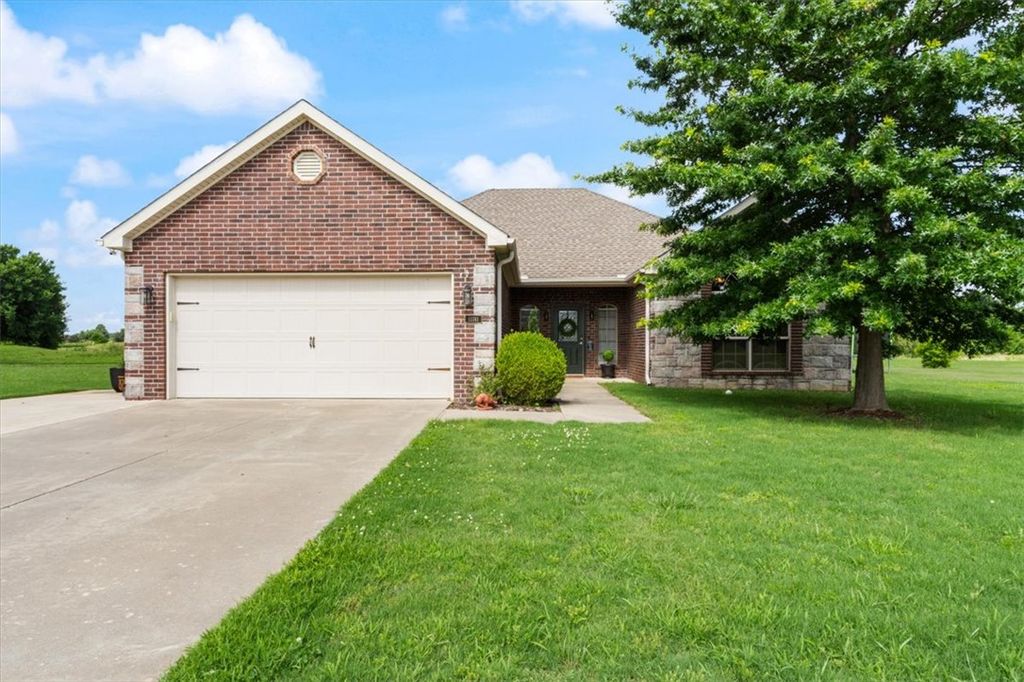 11741 Creek Lane, Farmington, AR 72730