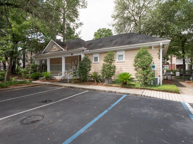 500 Bucksley Lane 107, Daniel Island, SC 29492