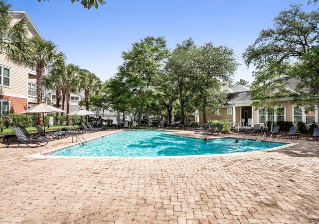 500 Bucksley Lane 107, Daniel Island, SC 29492