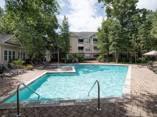 500 Bucksley Lane 107, Daniel Island, SC 29492