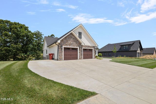 1118 Brumit Field, Johnson City, TN 37615