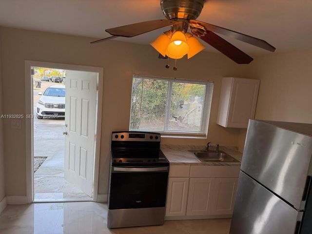 1021 NW 25th Way 1, Fort Lauderdale, FL 33311