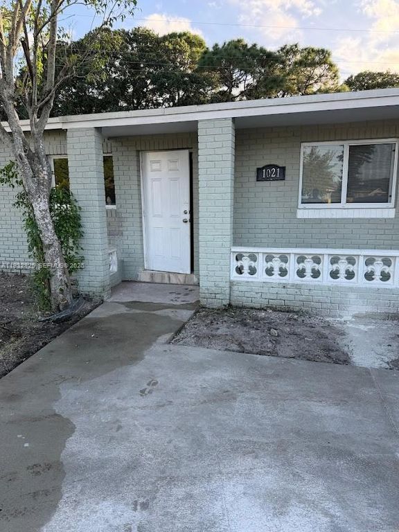 1021 NW 25th Way 1, Fort Lauderdale, FL 33311