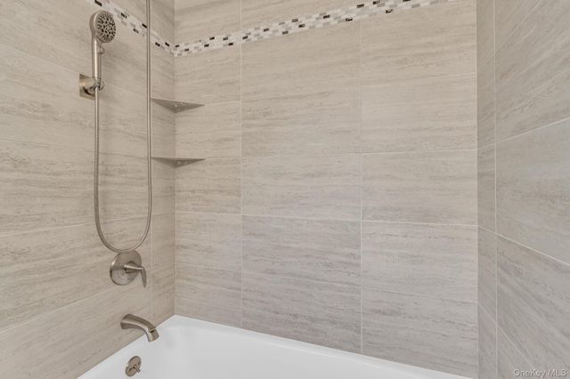 17 HASTINGS B, Yorktown Heights, NY 10598