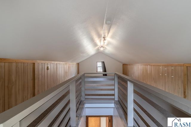 205 Park St N, Fairfax, MN 55332