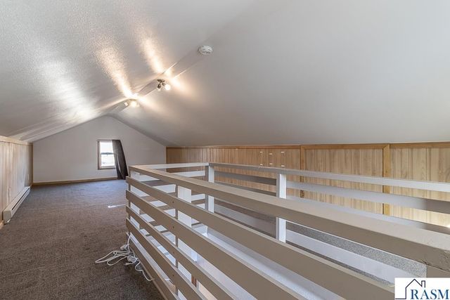 205 Park St N, Fairfax, MN 55332