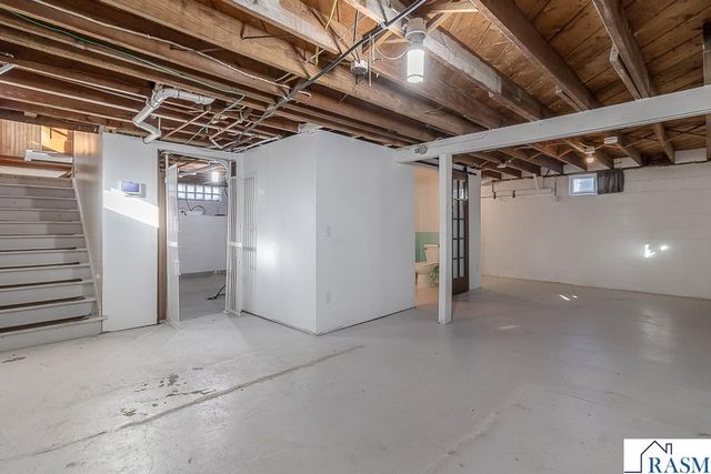 205 Park St N, Fairfax, MN 55332