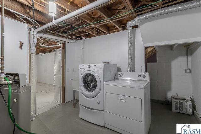 205 Park St N, Fairfax, MN 55332