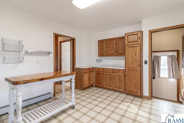 205 Park St N, Fairfax, MN 55332