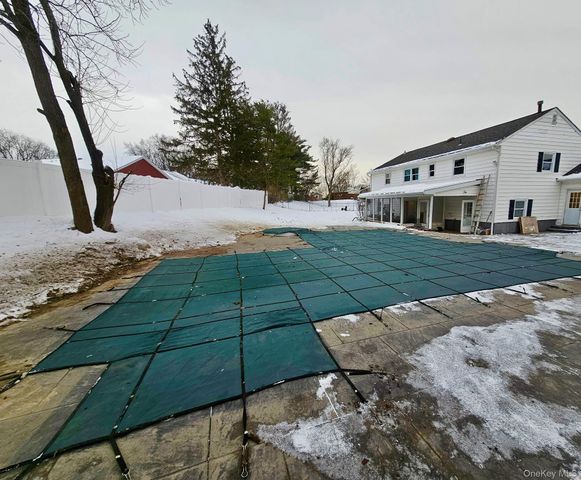 14 Rdean Place, Middletown, NY 10940