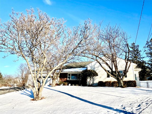 14 Rdean Place, Middletown, NY 10940