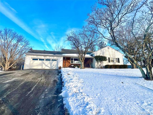 14 Rdean Place, Middletown, NY 10940