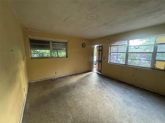 313 SW 15th Ter, Delray Beach, FL 33444