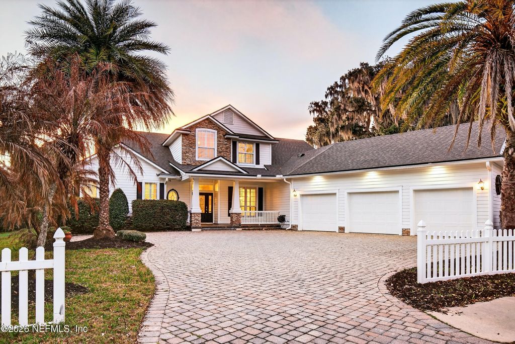 1855 MOORINGS Circle, Middleburg, FL 32068