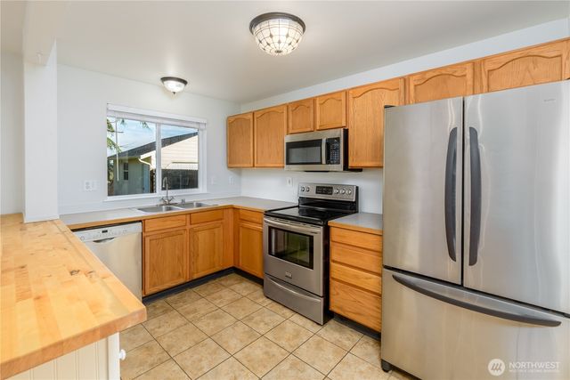 131 Alpine Loop, Sequim, WA 98382