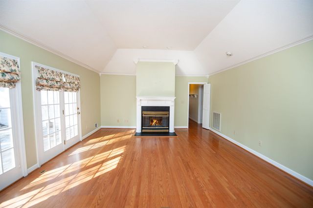 1200 Shoresbrook Road, Spartanburg, SC 29301