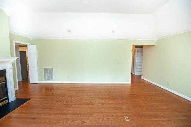 1200 Shoresbrook Road, Spartanburg, SC 29301