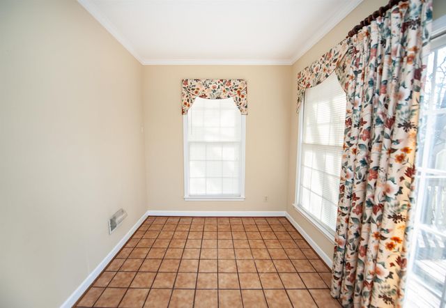 1200 Shoresbrook Road, Spartanburg, SC 29301