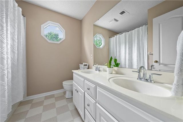 5901 W 153rd Street, Overland Park, KS 66223