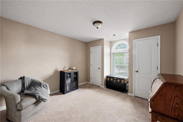 5901 W 153rd Street, Overland Park, KS 66223