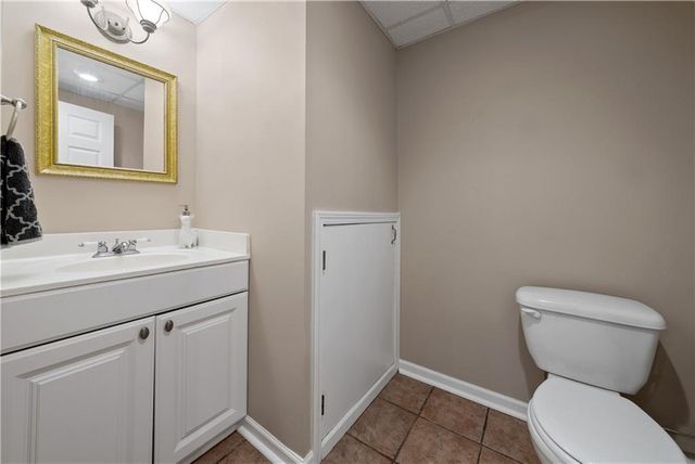 5901 W 153rd Street, Overland Park, KS 66223