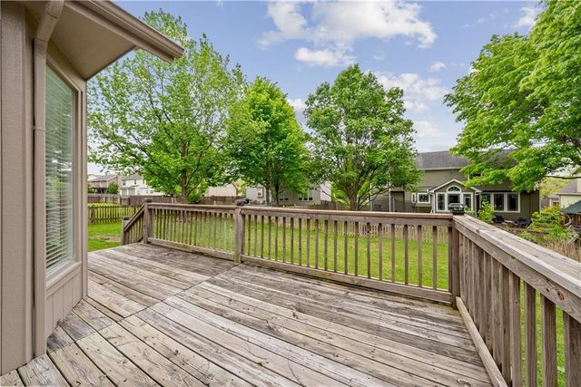 5901 W 153rd Street, Overland Park, KS 66223