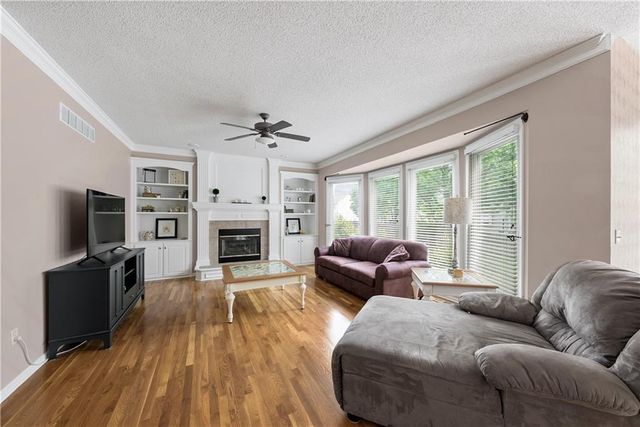 5901 W 153rd Street, Overland Park, KS 66223