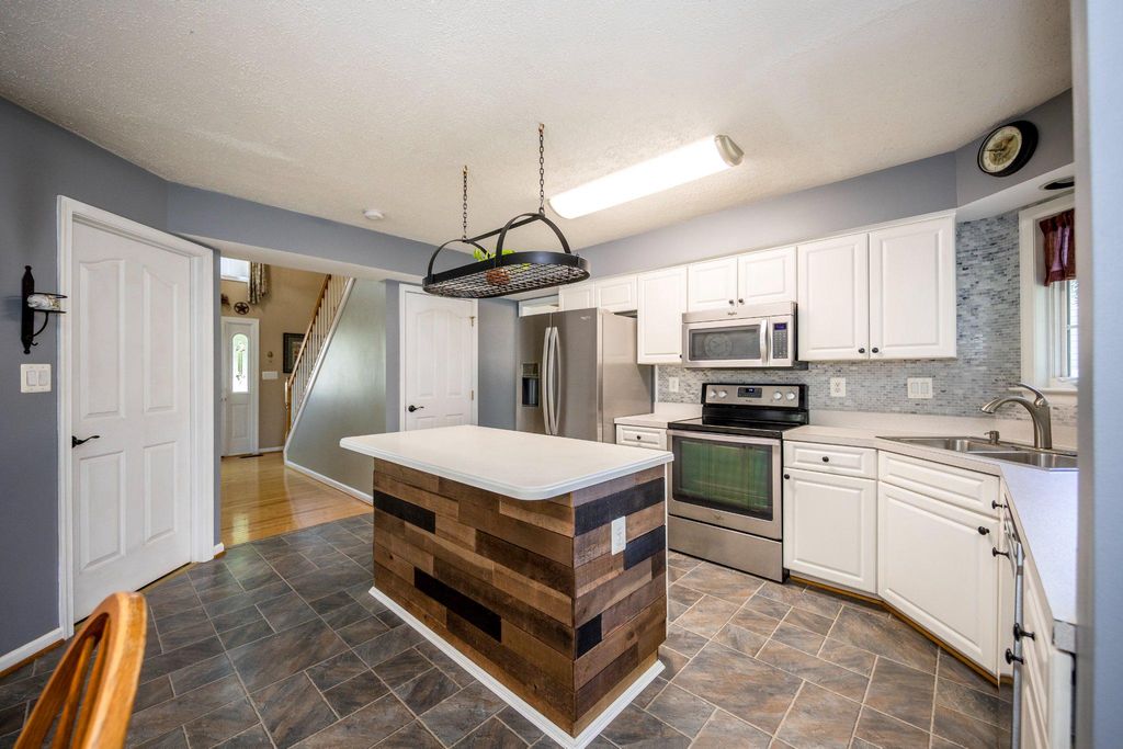 Image 13 of property listing at 740 HICKORY LIMB CIR, Bel Air, MD 21014