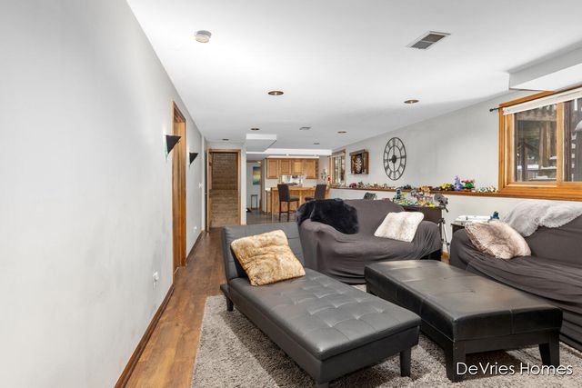 6518 Kingtree Drive, Byron Center, MI 49315