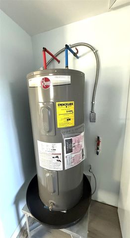 801 E 2ND STREET, Englewood, FL 34223