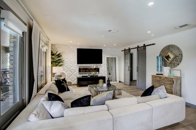 1410 Hyde Park Boulevard 212, Houston, TX 77006