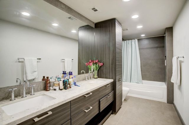 1410 Hyde Park Boulevard 212, Houston, TX 77006