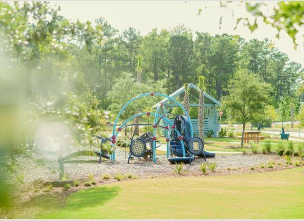 Image 19 of property listing at 1249 Harriman Lane, Charleston, SC 29492