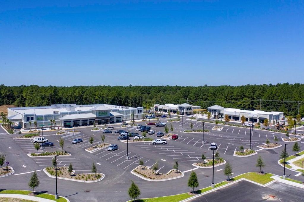 Image 20 of property listing at 1249 Harriman Lane, Charleston, SC 29492