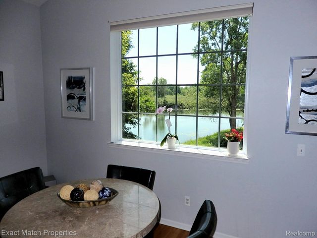971 Sloane Court 4, White Lake Charter Township, MI 48386