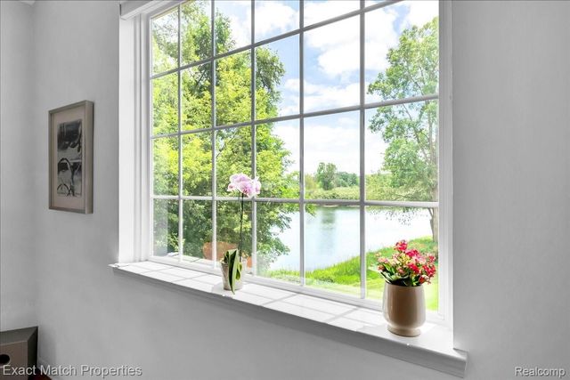 971 Sloane Court 4, White Lake Charter Township, MI 48386