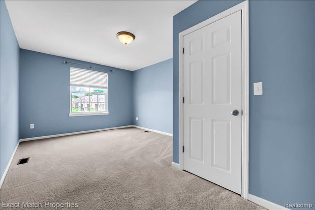 971 Sloane Court 4, White Lake Charter Township, MI 48386