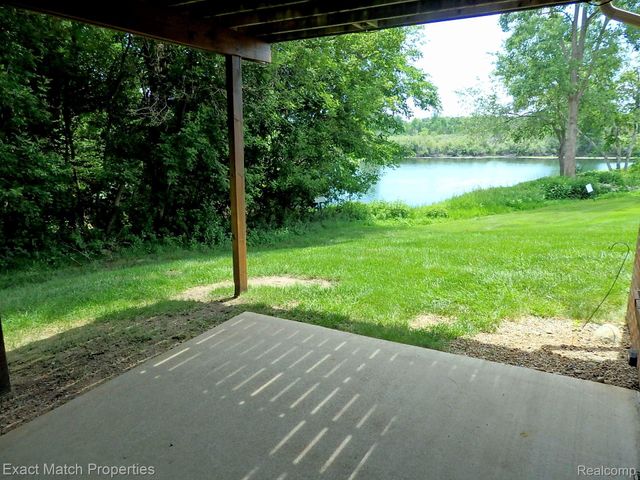 971 Sloane Court 4, White Lake Charter Township, MI 48386